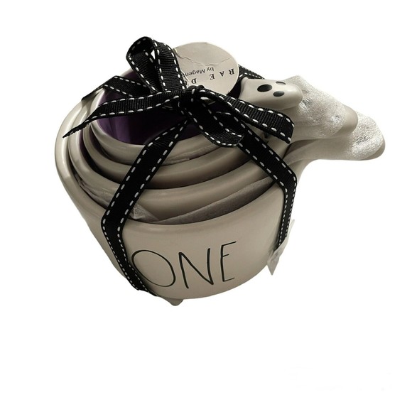 Rae Dunn 2023 Halloween White Ghost Measuring Cups - Purple Inside NWT - Picture 2 of 9